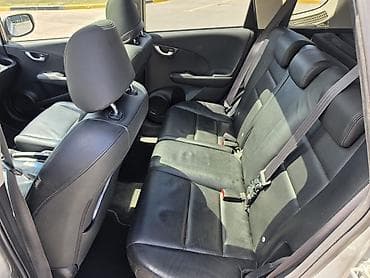 Транспорт: Honda Jazz: 2011 г., 1.3 л, Вариатор, Гибрид, Хэтчбэк — 7