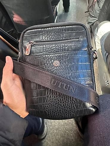 куплю мужской клатч: Мужская сумка через плечо, компактная. - Материал: искусственная кожа — 1