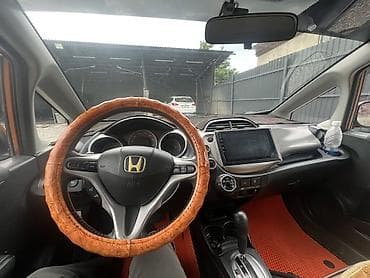 toyta vitz: Honda Fit: 2009 г., 1.5 л, Автомат, Бензин, Хэтчбэк — 5