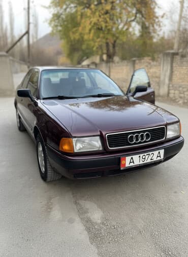 Audi 80: 1992 г., 2.3 л, Механика, Бензин, Седан