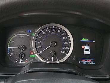 toyota corolla cross: Toyota Corolla: 2022 г., 1.8 л, Автомат, Гибрид, Седан — 2