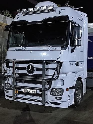 урмат бетон: Жүк ташуучу унаа, Mercedes-Benz, Стандарт, 7 т, Колдонулган — 1