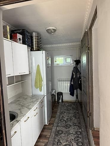 срочно продается дом: Продается частный дом с воротами и отдельным входом, с мощеным двором — 4