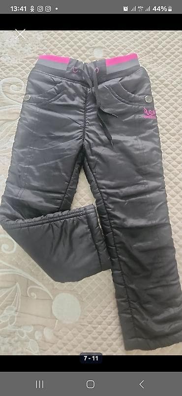 Детская одежда и обувь: Куртка джинсовая новая,примерно 5-6 лет 700 сом,в подарок шапка,почти — 2