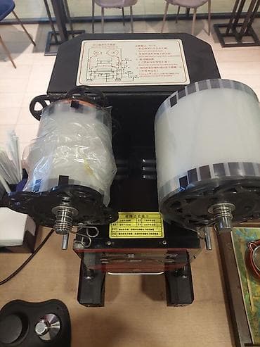 оборудование для бабл ти: Автомат для запайки стаканов (cup sealing machine) для напитков — 1