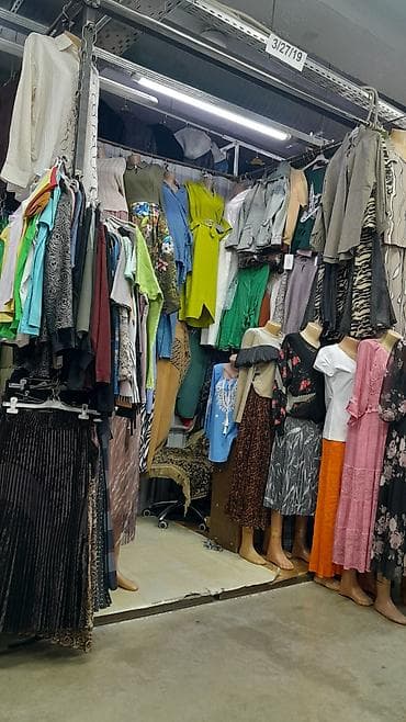 Место арендага берилет. Адрес Ош базарында. ТЦ Берекет Универсал