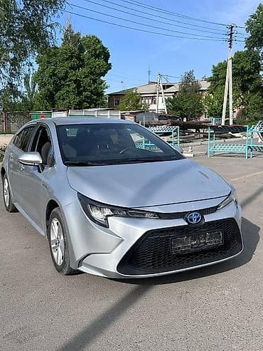 corolla: Toyota Corolla: 2020 г., 1.8 л, Вариатор, Гибрид, Седан — 2