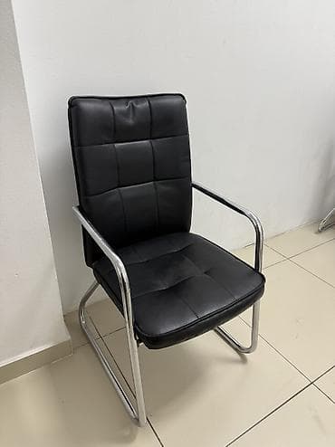 Продается стулья Б/у в хорошем состоянии 1500с каждый ест 2шт