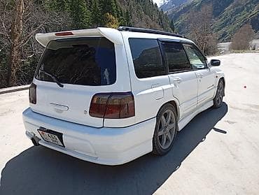 широкий морда: Subaru Forester: 2000 г., 2 л, Автомат, Бензин, Универсал — 2