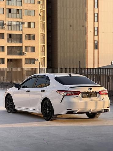 Toyota Camry: 2020 г., 2.5 л, Автомат, Бензин, Седан — 3