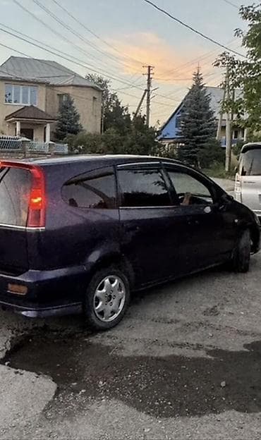 892 2: Honda Stream: 2001 г., 2 л, Автомат, Минивэн — 2