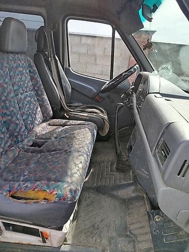 300 000: Mercedes-Benz Спринтер: 1996 г., 2.9 л, Механика, Дизель, Фургон — 4