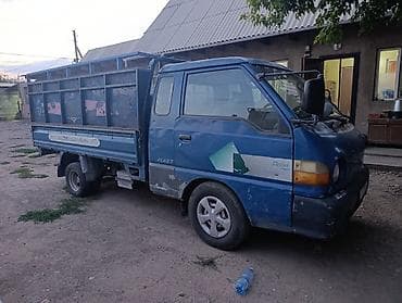 Hyundai Porter: 1999 г., 2.6 л, Механика, Дизель at lalafo.kg Hyundai Porter: 1999 г., 2.6 л, Механика, Дизель