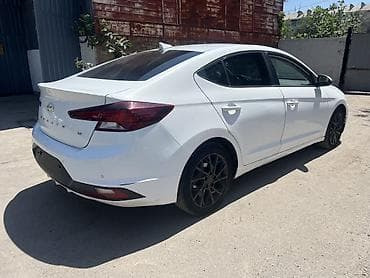 Транспорт: Hyundai Elantra: 2019 г., 1.6 л, Автомат, Бензин, Седан — 5