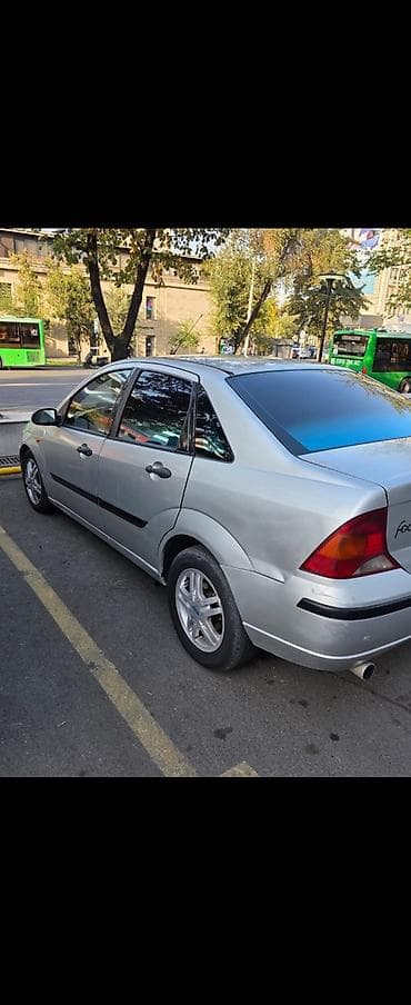 e class: Ford Focus: 2003 г., Седан — 3