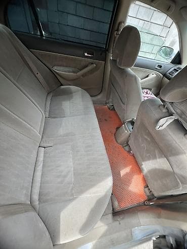 Транспорт: Honda Civic седан, поколение VII ( 2002 гг.), серебристый цвет — 9