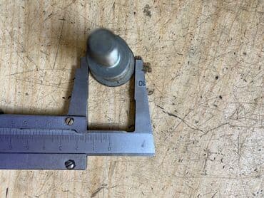 съемник для подшипников: Болт натяжителя с неизвестного японского автомобиля Болт натяжителя — 2