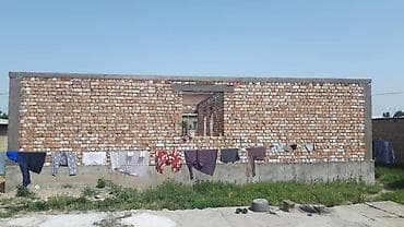 прек дом: Недостроенный одноэтажный кирпичный дом (коробка). Описание: - Стены — 1