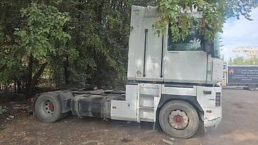 neta ls: Тягач, Renault, 2002 г., Без прицепа — 2