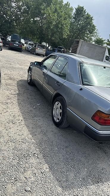 бескамерные диски: Mercedes-Benz W124: 1990 г., Седан — 7
