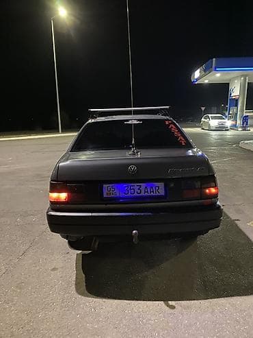 Volkswagen: Volkswagen Passat: 1989 г., Седан — 6