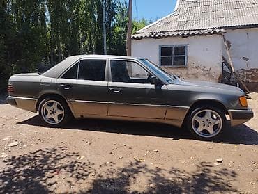 Унаа: Mercedes-Benz W124: 1989 г., 2.3 л, Кол менен иштөөчү, Бензин, Седан — 5