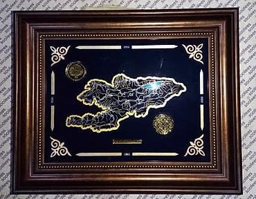 Кыргызстандын картасы (3 D) айнекте. Сваровский таш менен чегилген (