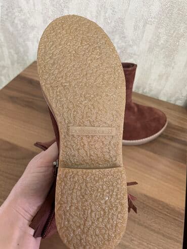 демисезонная детская обувь 22 размера: Демисезонные сапожки Zara. Натуральная замша. Новые, отличного — 3