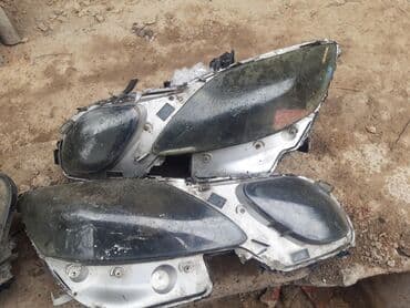 Комплект передних фар Lexus Б/у