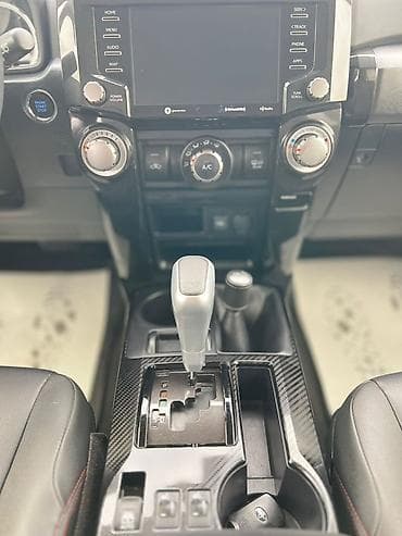 toyota 4runner 2020: Toyota 4Runner: 2021 г., 4 л, Бензин, Внедорожник — 7