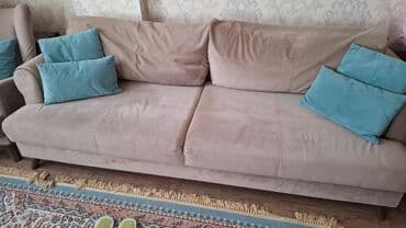 Комплект мягкой мебели в современном стиле: диван и кресло с