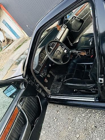 Унаа: Mercedes-Benz E-Class: 1994 г., 3.2 л, Кол менен иштөөчү, Бензин, Седан — 3