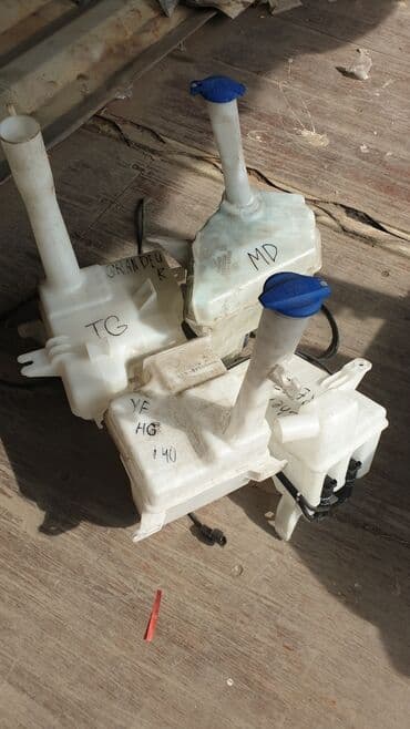 платья со шлейфом: Бачок Hyundai 2016 г., Новый, Оригинал — 1