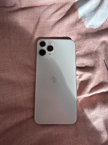 xr 64: IPhone 11 Pro — 2
