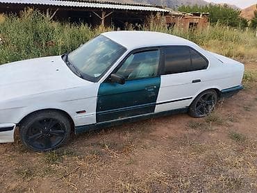 аренда авто джаз: BMW 5 series: 1990 г., 2 л, Механика, Бензин, Седан — 2