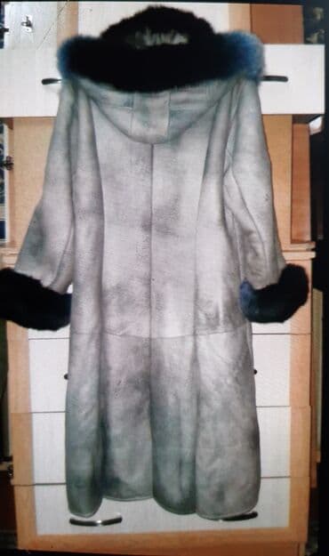 мужской кожанный куртка: Продаю дублёнку с натуральной кожи, мех писец. В хорошем состоянии — 3