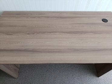 Столдор: Стол бежевый письменный, состояние отличное, есть отверстие для — 3