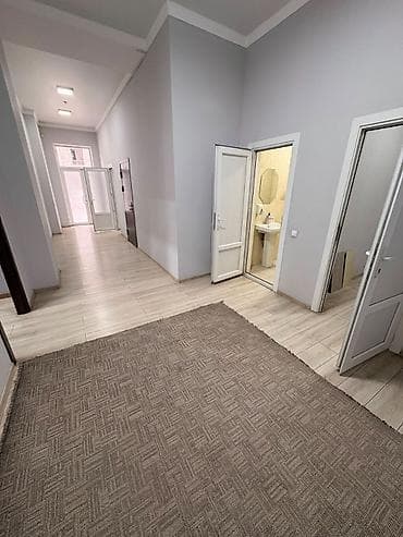 Кыймылсыз мүлк: Кеңселерди ижаралоо, 155 м², Турак комплексинде, 1-катар, Өзүнчө кире бериши менен, Өзүнчө санитардык түйүнү менен — 2