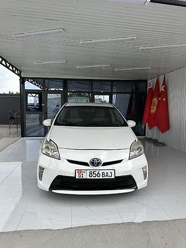 mini coper: Toyota Prius: 2015 г., 1.8 л, Автомат, Гибрид, Хэтчбэк — 5