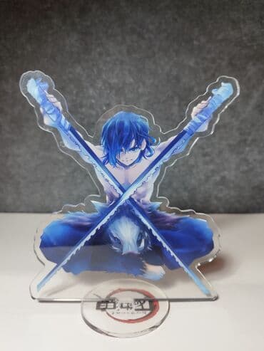 коллекционные монеты нбкр: Продам акриловые фигурки. У одной есть небольшой брак(та, что с — 8