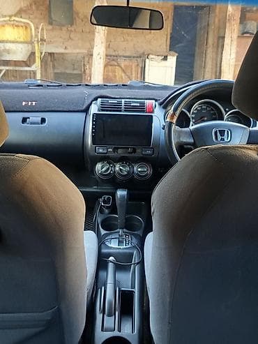 m5 e60: Honda Fit: 2002 г., 1.3 л, Вариатор, Бензин, Хэтчбэк — 10