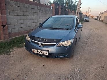 Транспорт: Honda Civic: 2006 г., 1.8 л, Механика, Бензин, Седан — 2