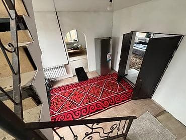 скупка домов: Продается большой 2х этажный дом .В городе Каракол участок 5сотых дом — 7