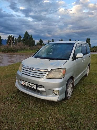 еврейский авто: Toyota Noah: 2003 г., Автомат, Бензин, Минивэн — 4