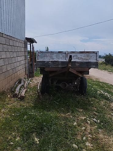 Одноосный прицеп‑самосвал для сельхоз/строительных работ. Есть — 3