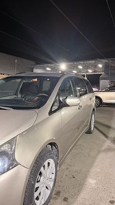 ас машина: Mitsubishi Grandis: 2006 г., 2.4 л, Автомат, Газ, Минивэн — 3