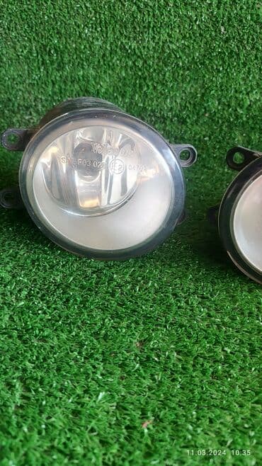 запчасти на тойота сурф в бишкеке: Комплект противотуманных фар Toyota 2008 г., Б/у, Оригинал — 3