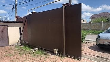 Откатные ворота: Раздвижные ворота с интегрированной калиткой, выполненные из металла в — 4