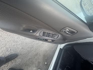 terrano 2: Nissan Almera: 2003 г., 1.8 л, Механика, Бензин, Хэтчбэк — 5