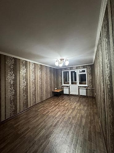 дешёвые дома: 1 комната, 33 м², 104 серия, 4 этаж, Старый ремонт — 3